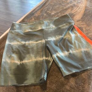 Nike One Women's Mid-Rise 7" Bike Shorts